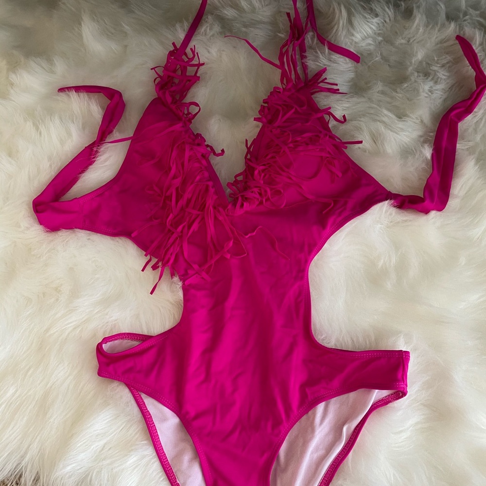 One piece bathing suit in women